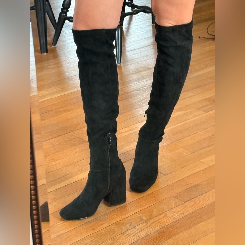 Elegant Black Knee-High Women's Boots